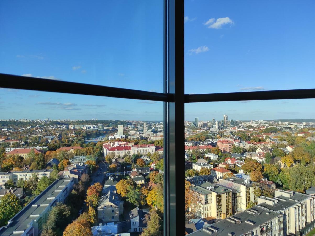 Luxury Apartment In Skyscraper Vilnius Exterior photo
