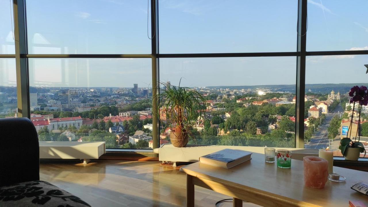 Luxury Apartment In Skyscraper Vilnius Exterior photo