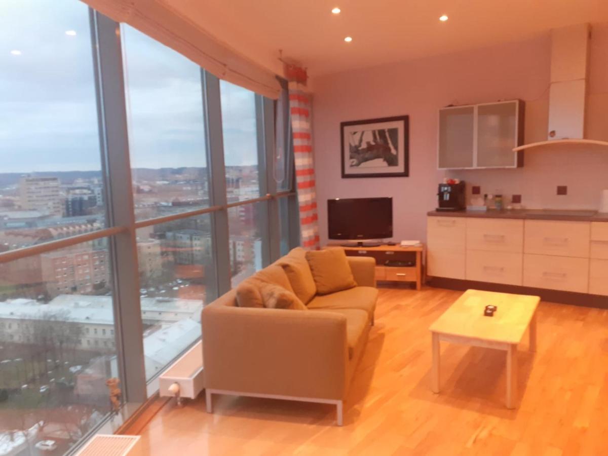 Luxury Apartment In Skyscraper Vilnius Exterior photo